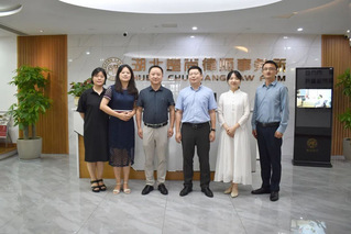 张俊副校长一行莅临楚尚律所交流...